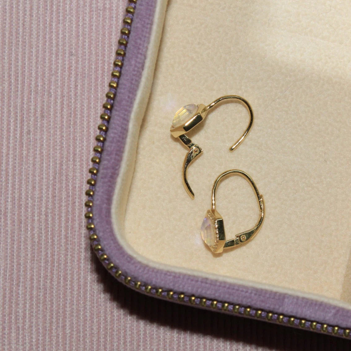 Chloe + Lois Stardust Leverbacks